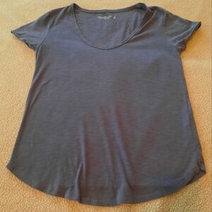 Abercrombie size small, gray blue t-shirt, preowned
